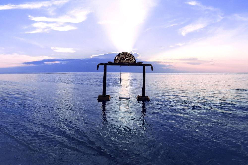 Aston Sunset Beach Resort - Gili Trawangan Dış mekan fotoğraf