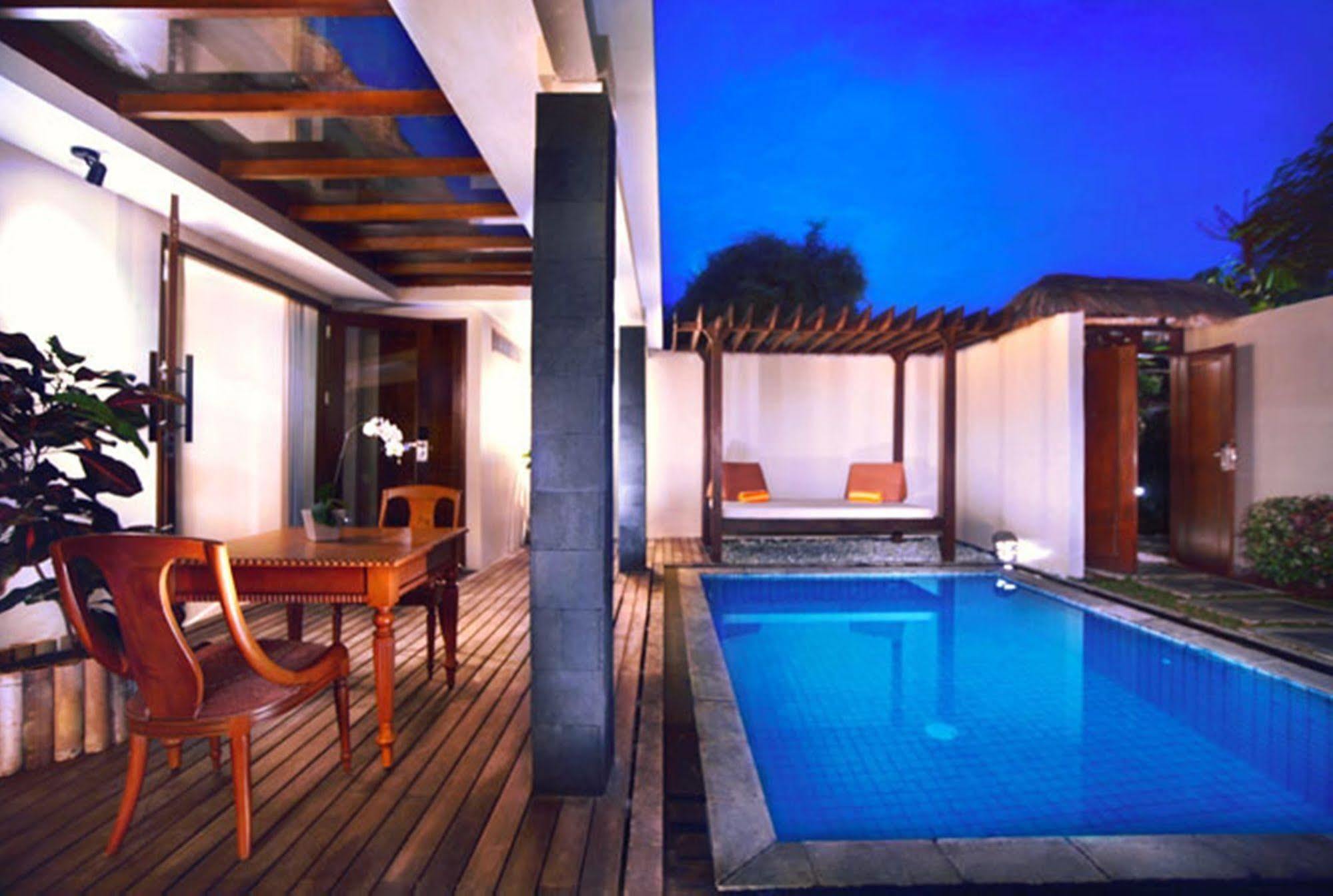Aston Sunset Beach Resort - Gili Trawangan Dış mekan fotoğraf